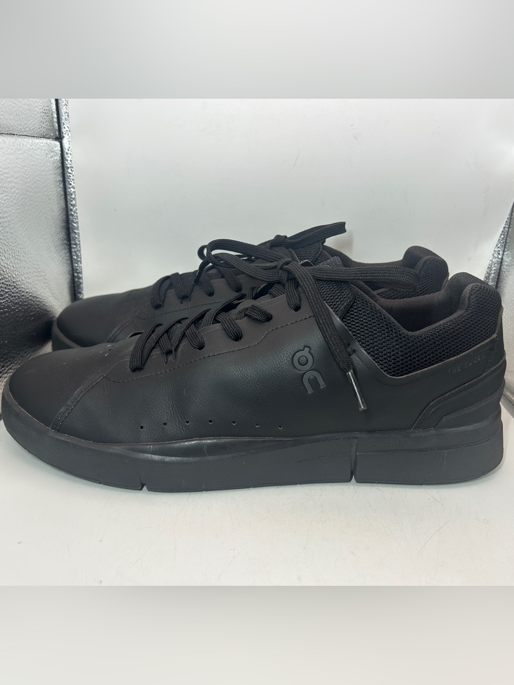 On Cloud Shoes Sneakers Mens The Roger Advantage Size 13 Triple Black Athletic - Picture 8 of 16
